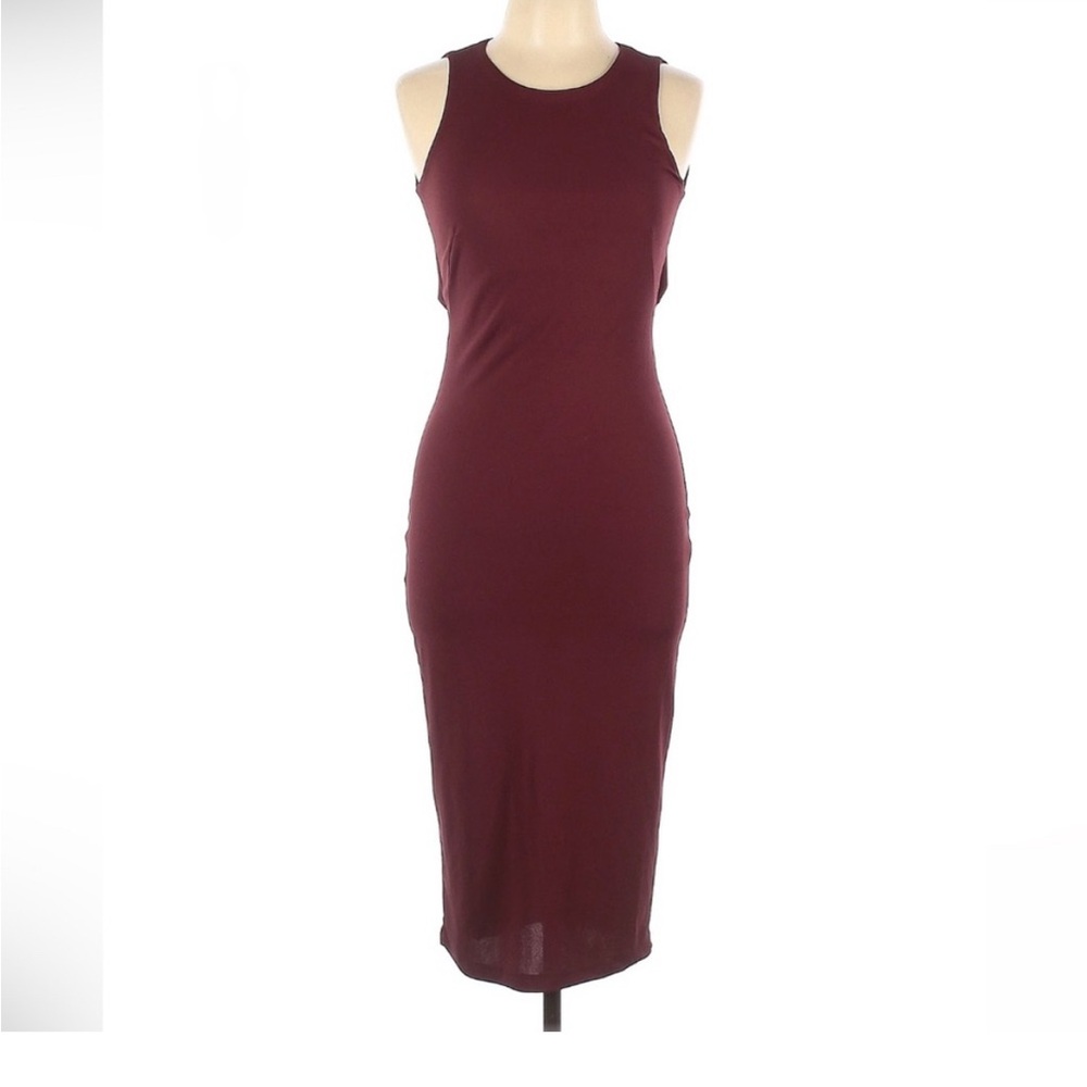 Elegant Burgundy Sleeveless Dress